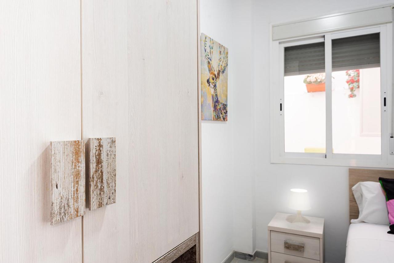 Alohamundi Feria Appartement Sevilla Buitenkant foto